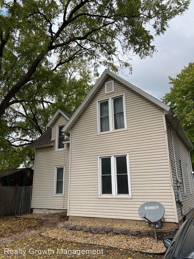 Building Photo - 3 br, 1.5 bath House - 513 8th St SE