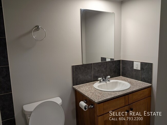 Building Photo - 1755 No 9 Highway212