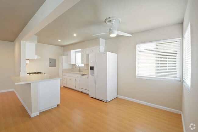 Building Photo - 14075 Ash St