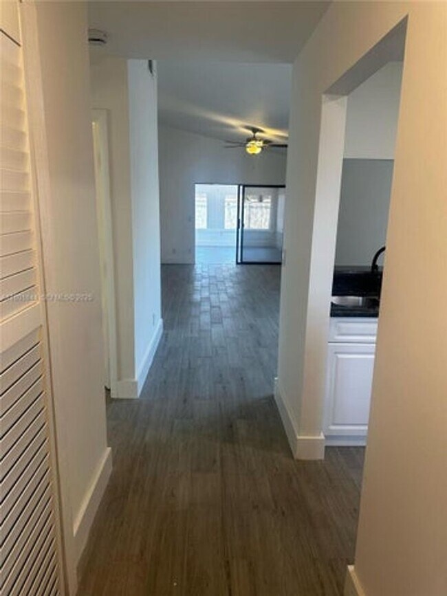 Building Photo - 8880 SW 23rd St