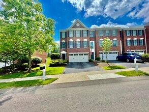 Building Photo - 307 Marshall Heights Dr