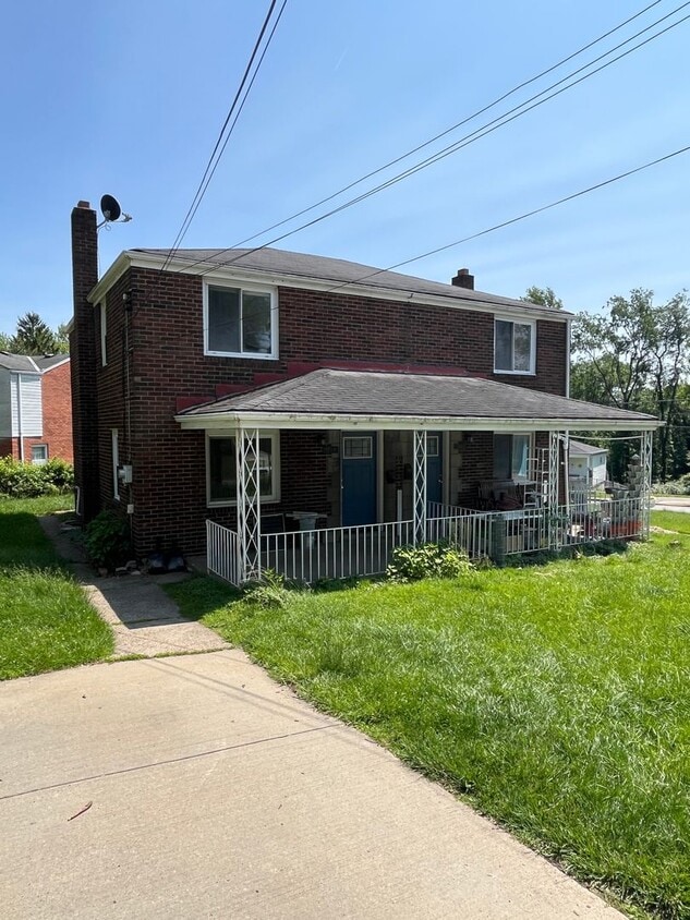 Primary Photo - 2 Bedroom House in Stanton Heights