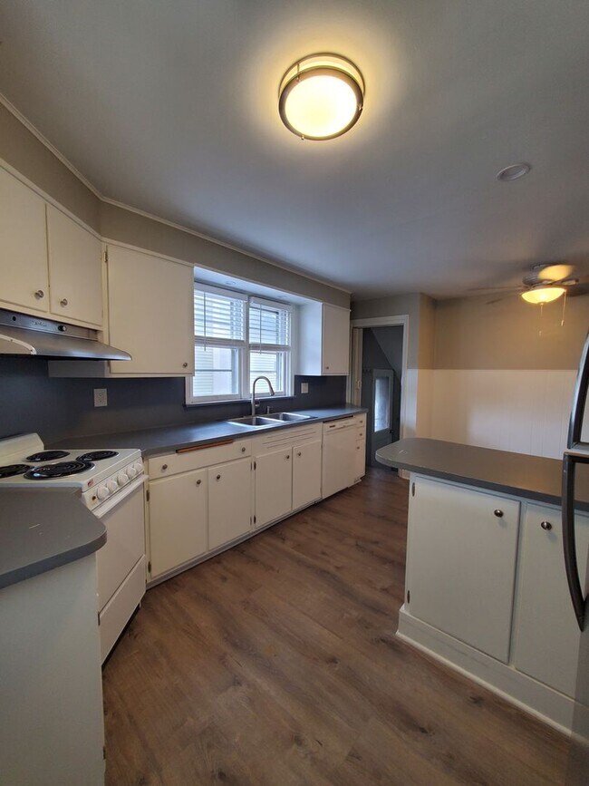 Foto del edificio - Single Family 3 Bedroom Home For Rent in Emmaus