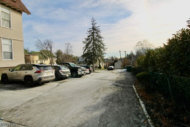 Foto del edificio - 39 N Mountain Ave