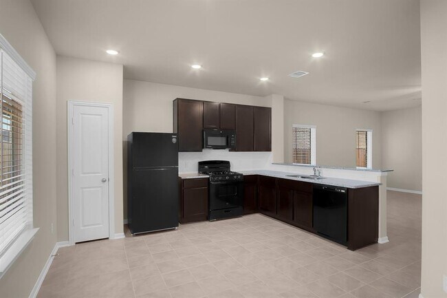 Foto del edificio - 702 French Lavender Ln