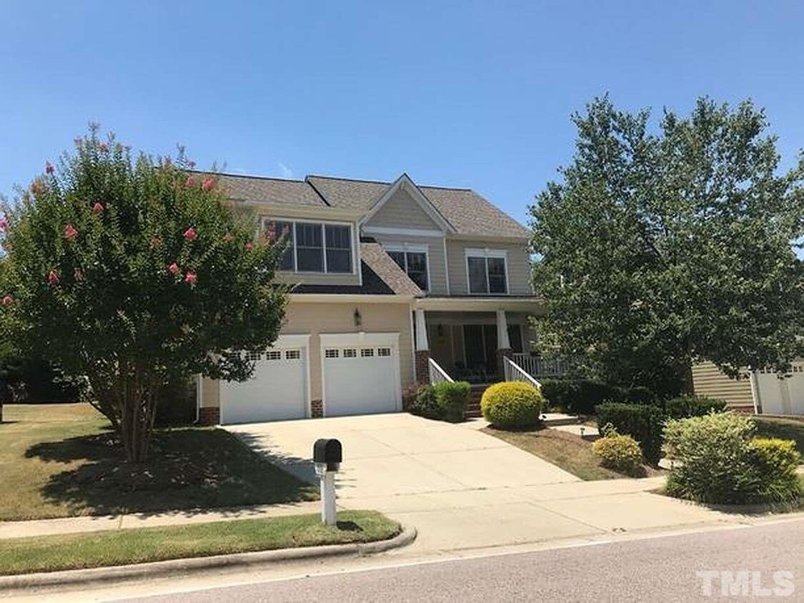 Foto principal - 1008 Grogans Mill Dr