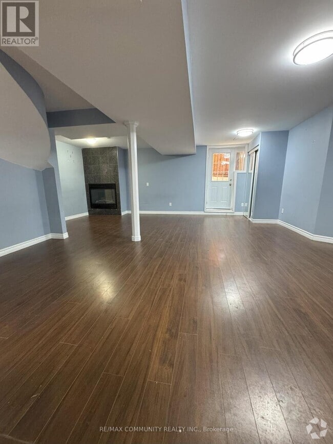 Building Photo - 513 Ashprior Ave