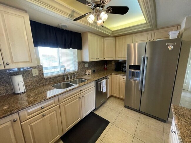 Foto del edificio - THE LANDINGS in FORT MYERS:  COMING APR 15...