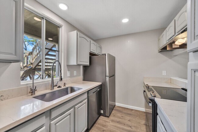 Foto del edificio - PET FRIENDLY and GROUND FLOOR Unfurnished ...
