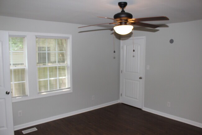Building Photo - 2514 Ringwood St