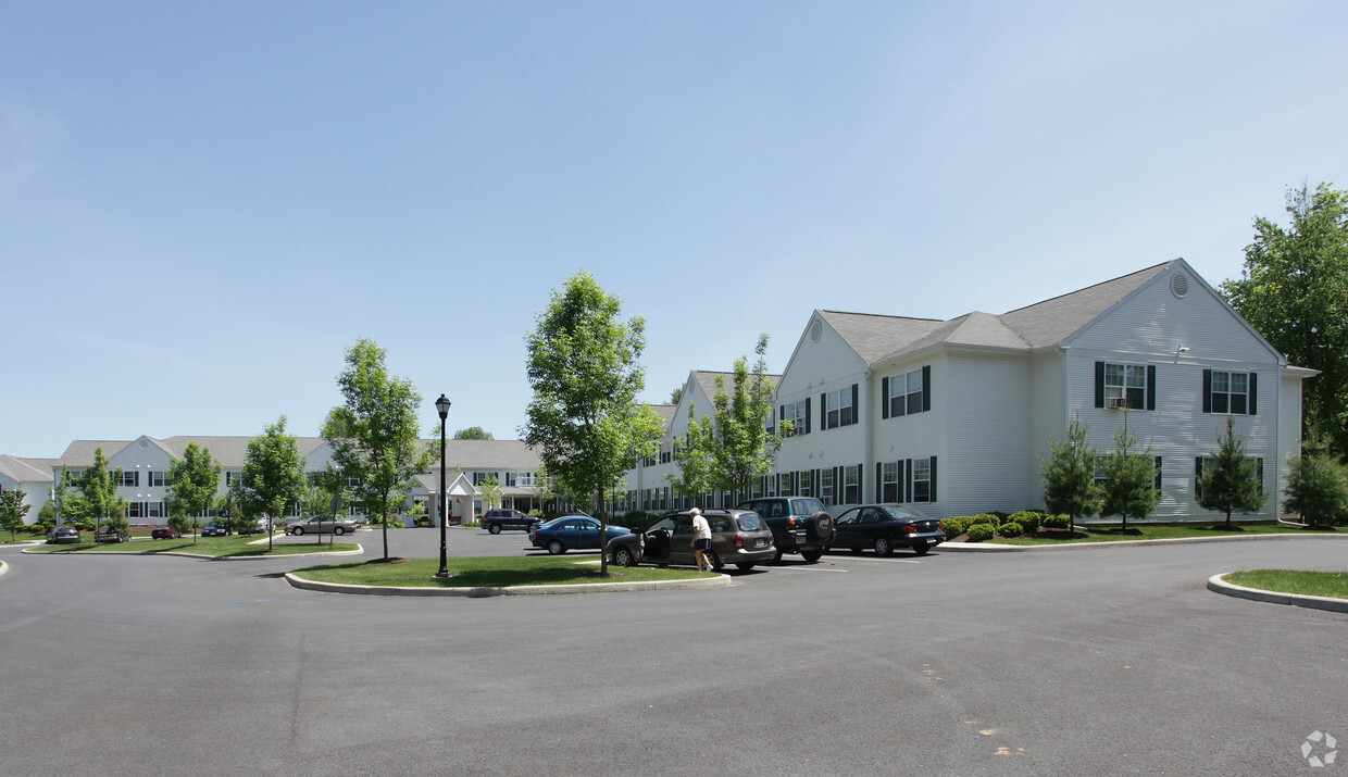 Foto principal - Cedars Senior Living Community