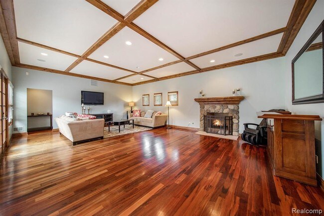 Foto del edificio - 100 Devon Rd