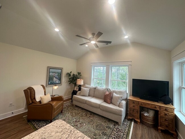 Building Photo - Brand New, Fully Furnished - 1 Bedroom Apa...