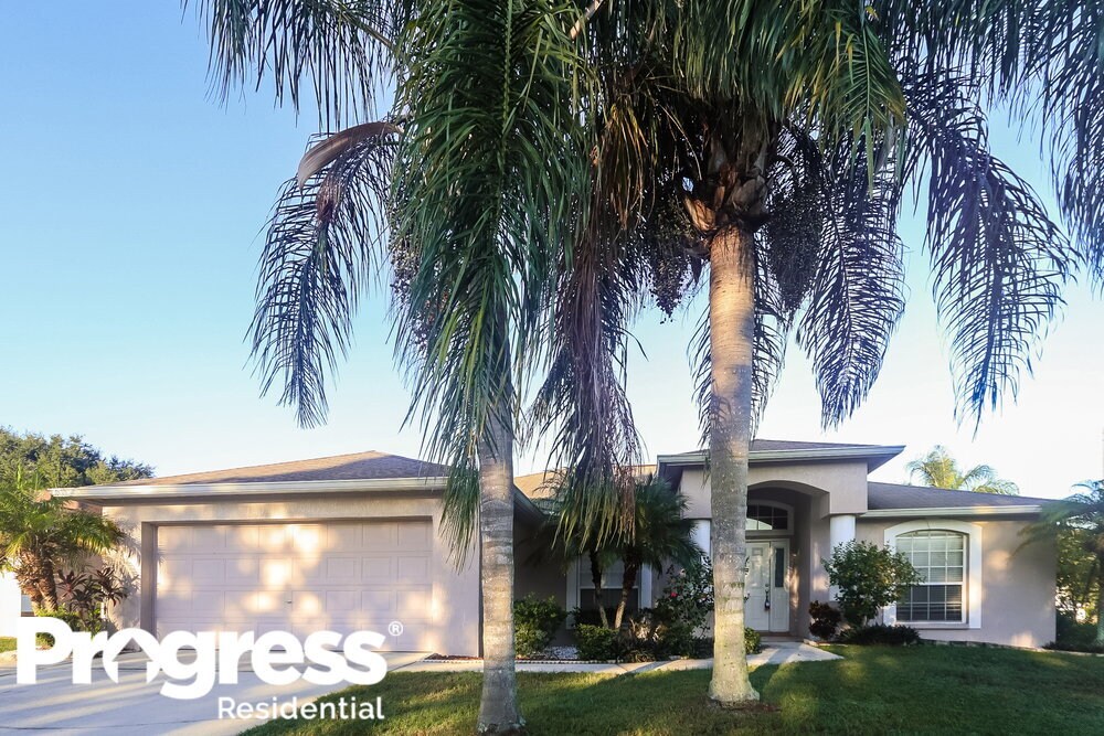 Primary Photo - 5800 Driftwood Dr