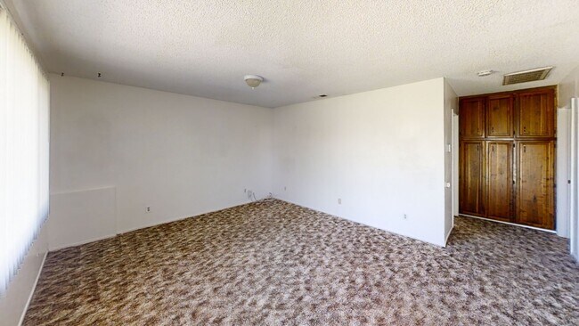 Building Photo - 12995 5th St
