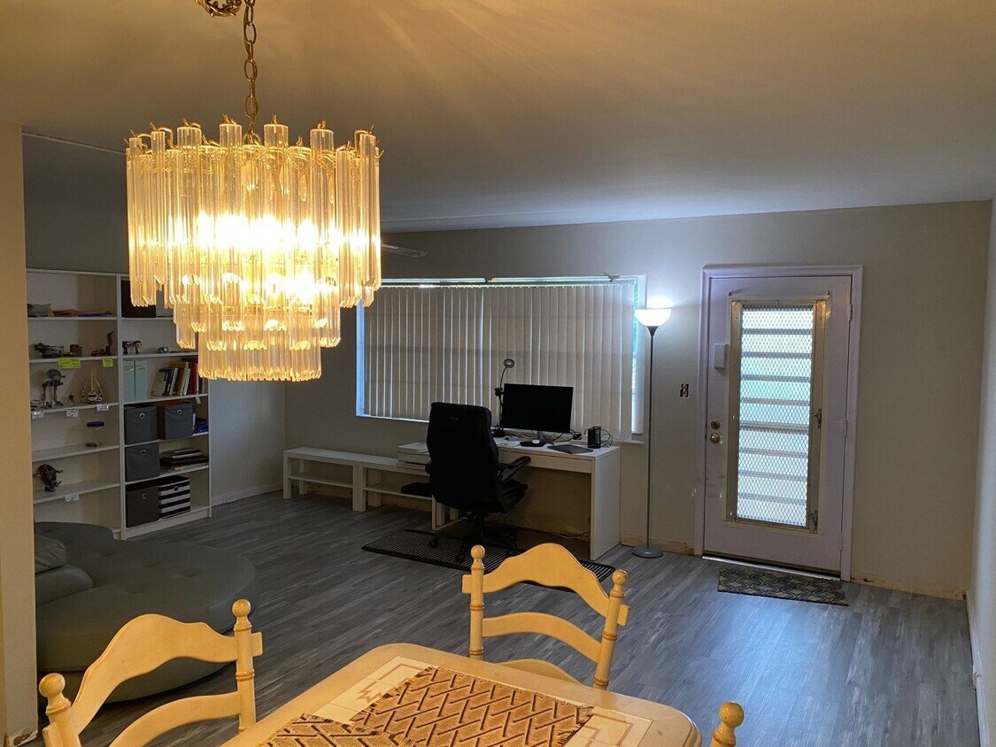 Foto principal - 2301 Lucaya Ln