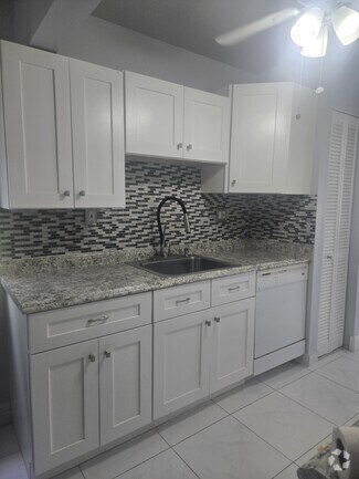Building Photo - 8205 NW 61st St