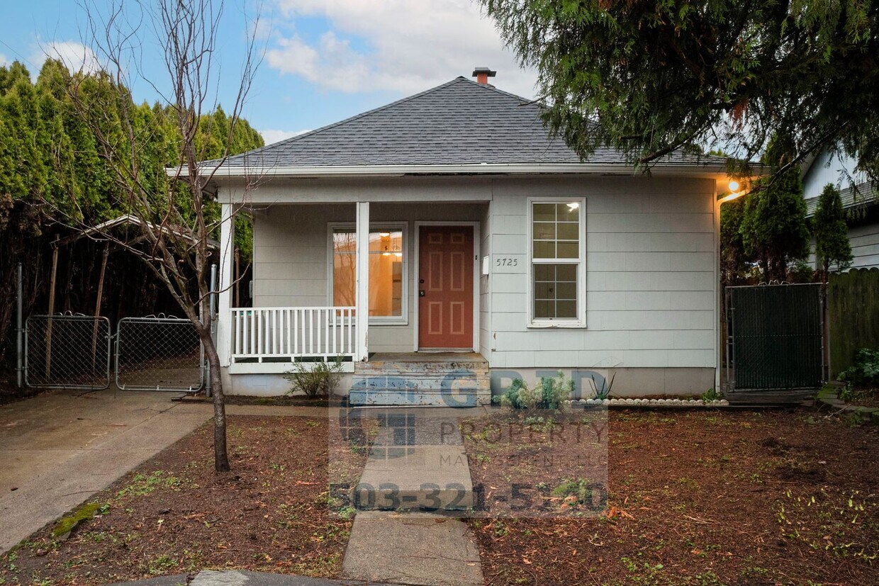 Spacious 4 Bedroom Single Family Home- South East Portland - Spacious 4 Bedroom Single Family Home- Sou...