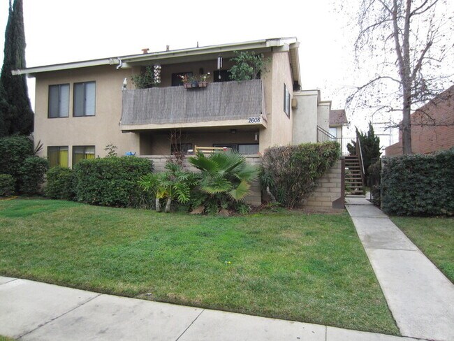 Foto del edificio - 2608 Greenmeadow Rd