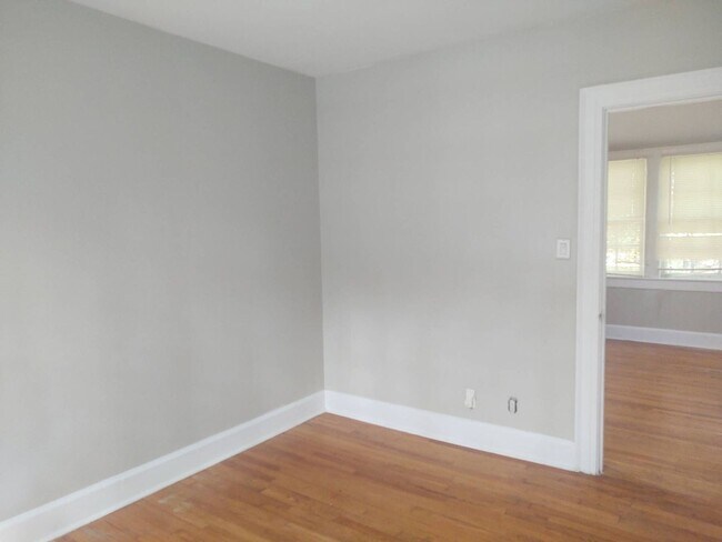 Foto del edificio - SH054 -703 N Lafayette Street