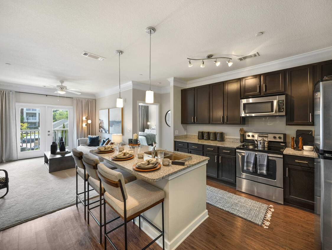 Interior de dos habitaciones - Cocina - The Haven at Cranberry Woods