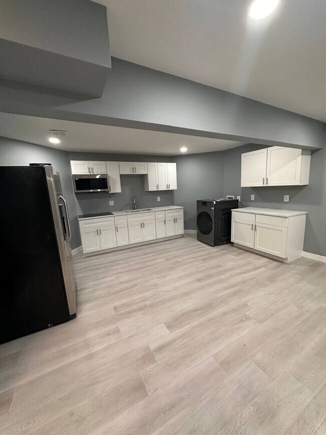 Foto del edificio - 5001 Edenvale Ct