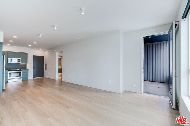 Building Photo - 10601 Washington Blvd