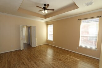 Building Photo - 1611 Maryvale Dr