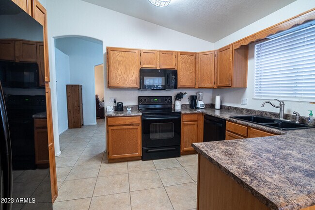 Building Photo - 18837 N 43rd Pl