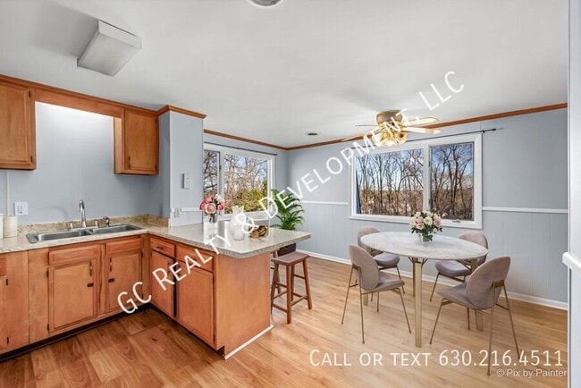 Building Photo - 4311 IL-176-Unit C
