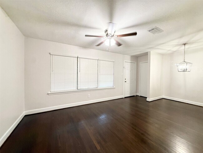 Foto del edificio - 913 Wimberly St