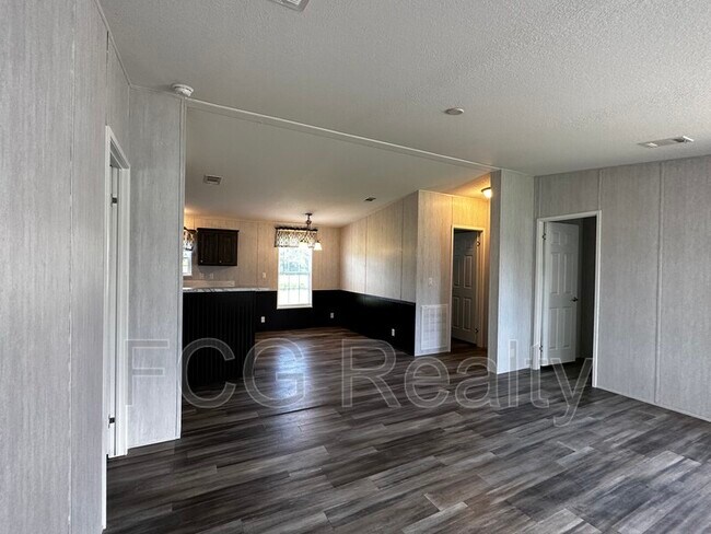 Building Photo - 3126 Rambler Ave