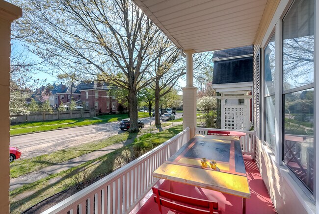 Foto del edificio - 683 Elsmere Park