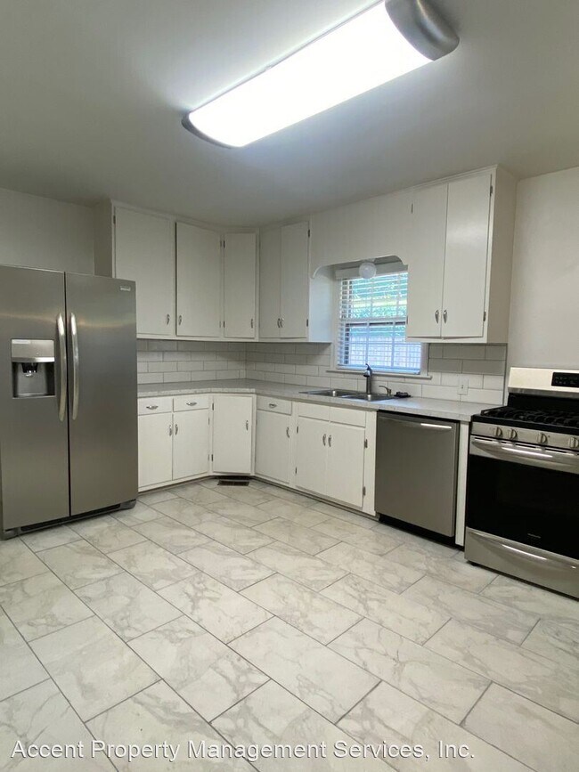 Foto del edificio - 3 br, 2 bath House - 2161 South Owasso Place