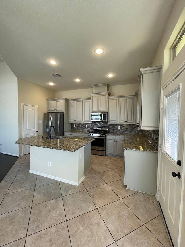 Foto del edificio - 23331 Del Rosso St