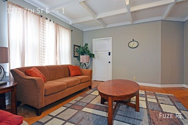 Foto del edificio - 1237 7th St E