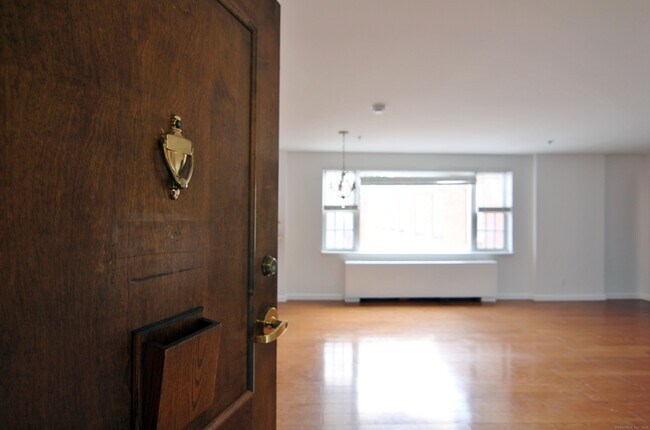 Building Photo - 59 Courtland Ave