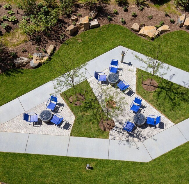 One Ten Enclave - One Ten Enclave Apartment