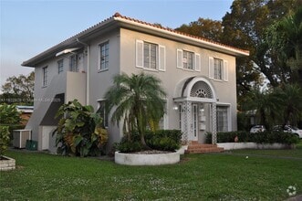 Building Photo - 2617 Segovia St