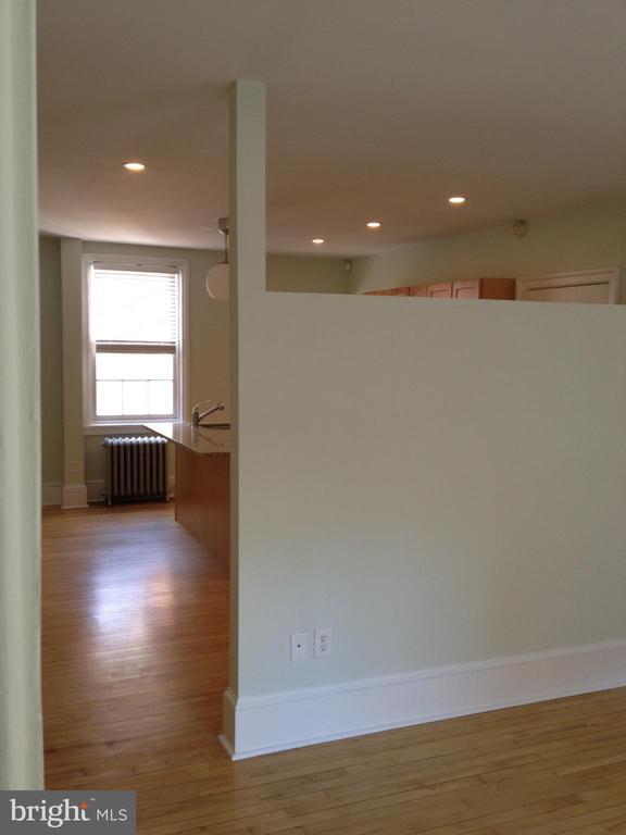 Foto del edificio - 324 S Juniper St