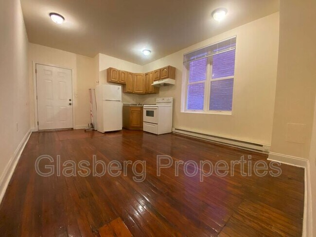 Building Photo - 1722 Memorial Ave