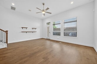 Building Photo - 4402 Schuler St