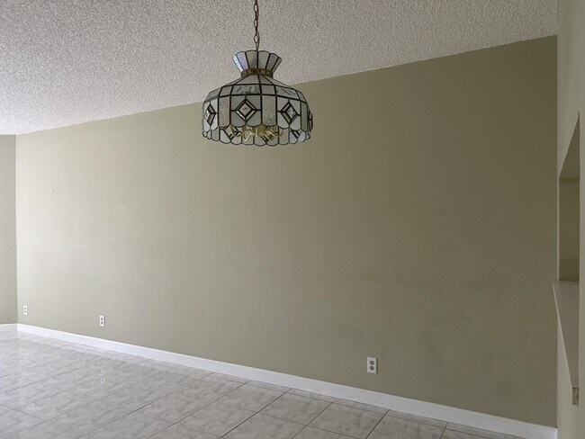 Building Photo - 3138 Via Poinciana