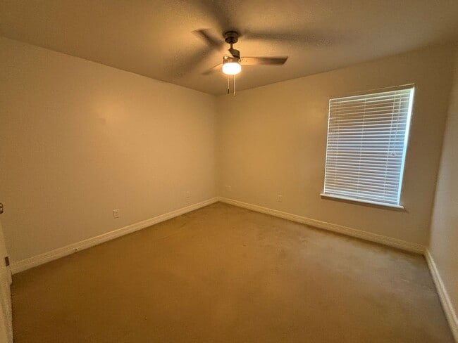 Building Photo - Savannah Place in South Bossier