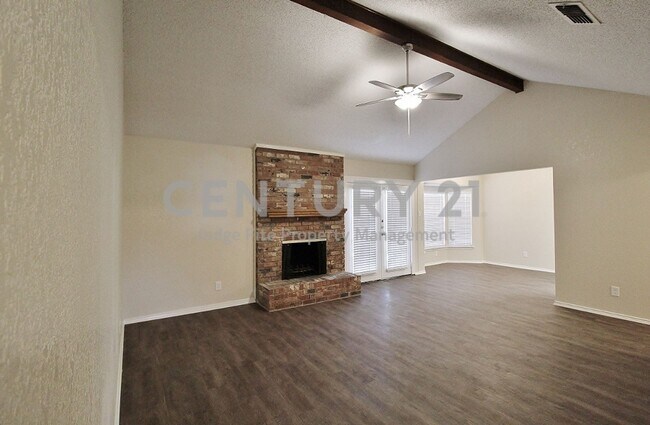 Building Photo - Cozy 3/2/2 in Mansfield ISD For Rent!