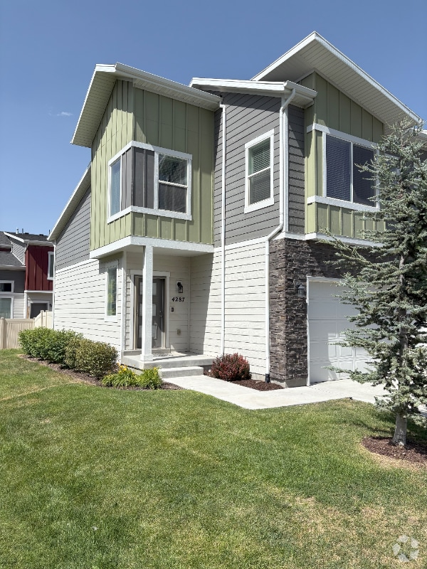 Building Photo - 4287 E Golden Cir