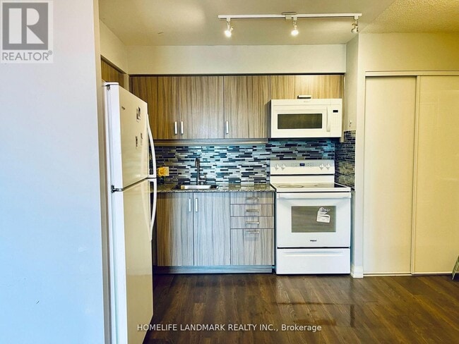 Building Photo - 30 Meadowglen Pl