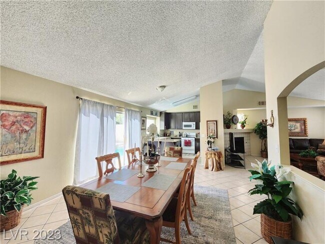 Foto del edificio - CANYON LAKE