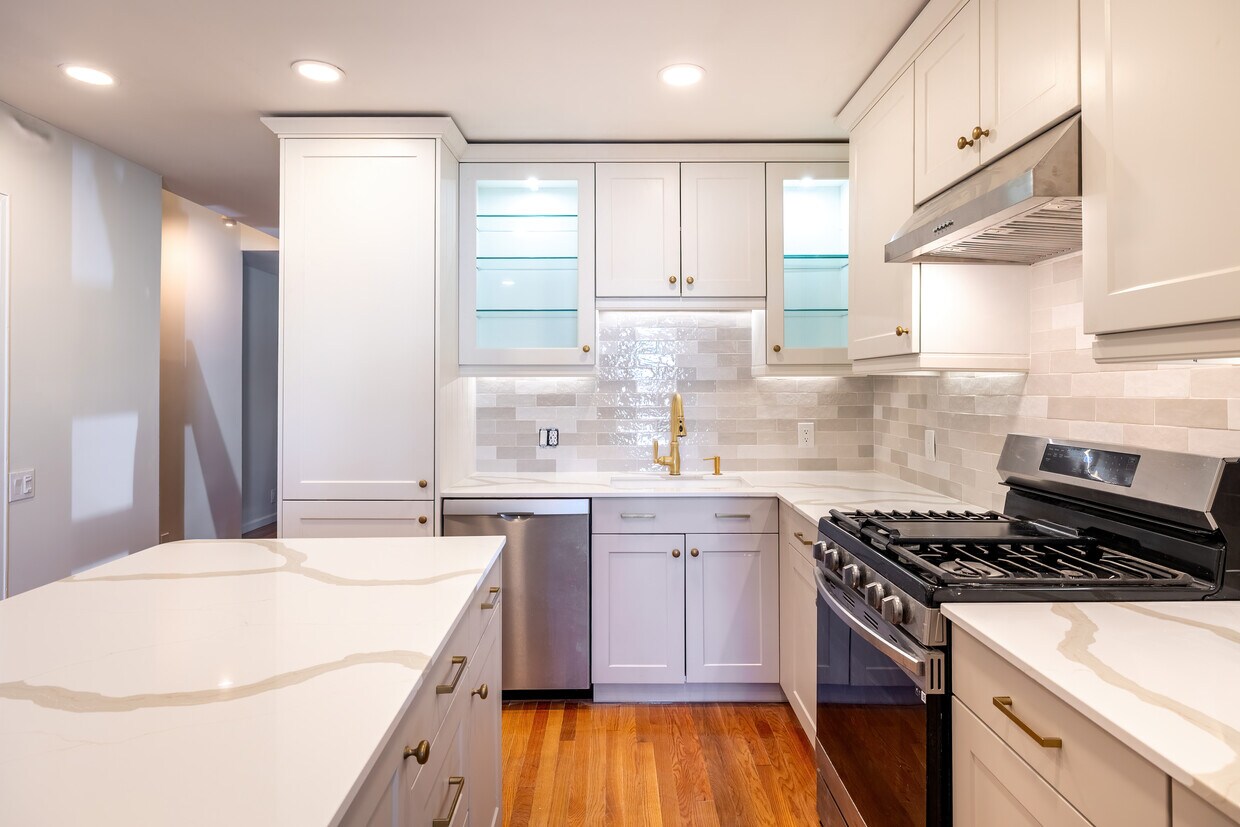 Photo - 20 Lawson Ln (Ridgefield, CT)
