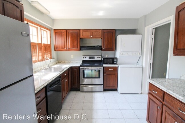 Building Photo - 2 br, 1 bath House - 6160 Strasburg Drive ...